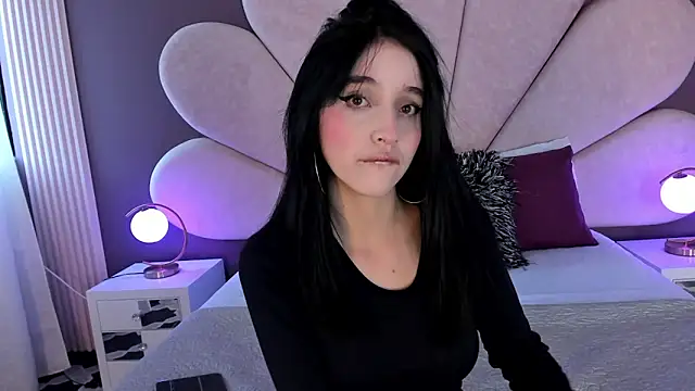 MeganR  online show from April 2026 11:22:02 AM