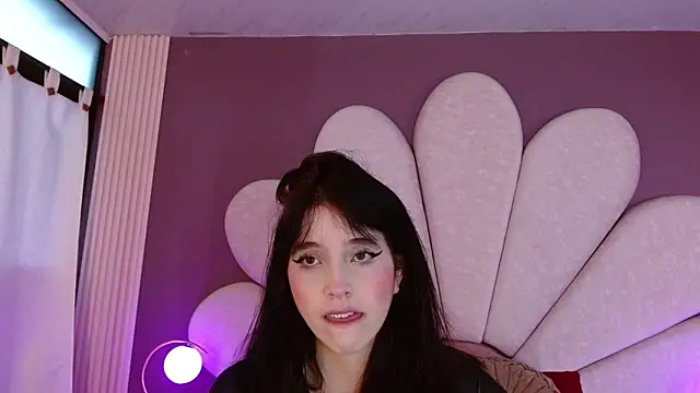 MeganR  online show from May 2026 11:17:02 AM