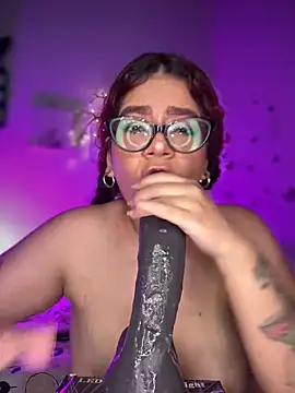 Solaangel  online show from February 2026 11:56:01 PM