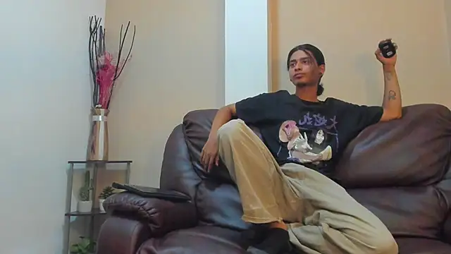 Dickie Dicking online show from October 2025 08:39:02 PM