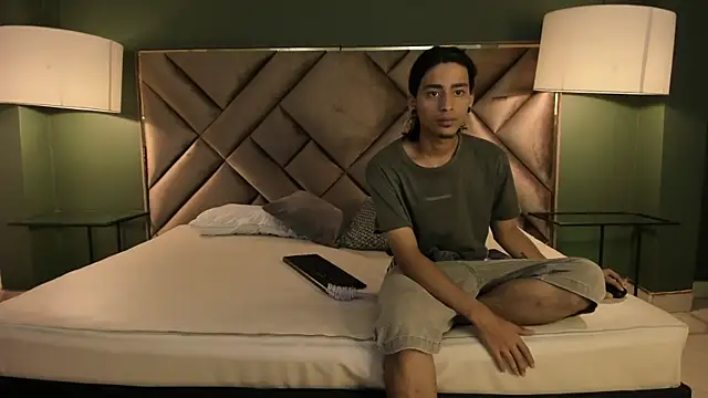 Dickie Dicking online show from November 2025 08:09:01 PM