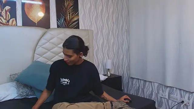 Dickie Dicking online show from November 2025 08:52:01 PM