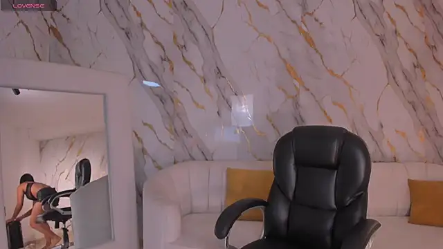 NatalieLewis online show from May 2026 11:59:01 AM