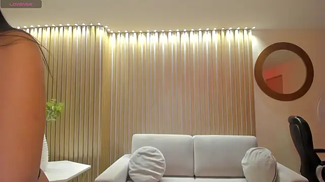 NatalieLewis online show from May 2026 12:00:02 PM