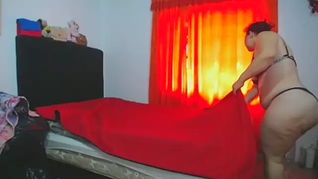 Snapshot of Meloncillo_and_Babyliss99 chatting on November 2025 05:30:01 PM Meloncillo and Babyliss99 online show from November 2025 05:30:01 PM