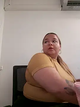 Snapshot of yourbbwfavorite chatting on December 2025 12:17:02 AM yourbbwfavorite online show from December 2025 12:17:02 AM