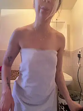 AmberLustXXX online show from April 2026 02:22:01 PM