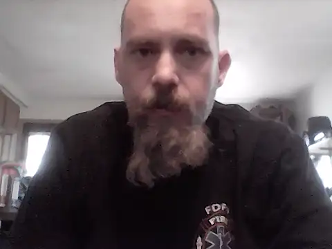 crazyheratic8 online show from March 2026 10:39:01 PM