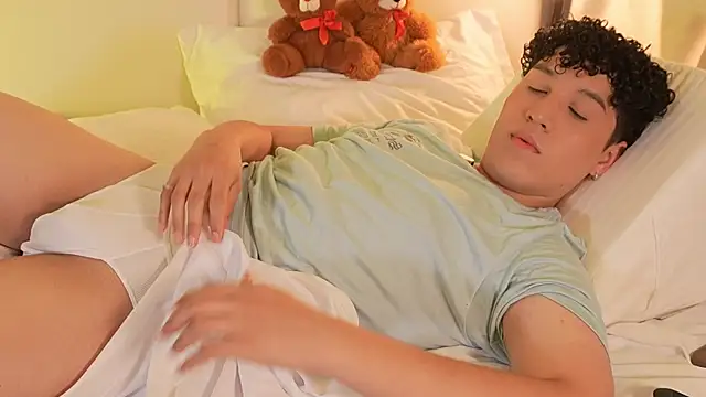 Snapshot of kai_zareck chatting on February 2026 09:35:01 PM kai zareck online show from February 2026 09:35:01 PM