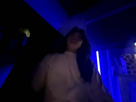 Snapshot of ella_foxtrot chatting on October 2025 10:40:02 PM ella foxtrot online show from October 2025 10:40:02 PM