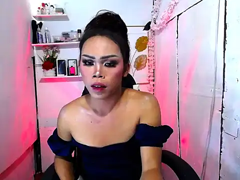 Snapshot of ella_foxtrot chatting on February 2026 11:43:02 AM ella foxtrot online show from February 2026 11:43:02 AM