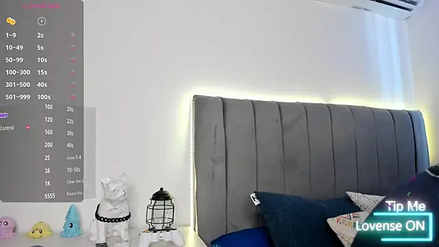 JARETHH online show from November 2025 01:44:01 PM