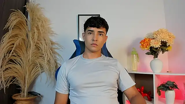 Snapshot of Thiago_Connor21 chatting on May 2026 11:46:02 PM Thiago Connor21 online show from May 2026 11:46:02 PM