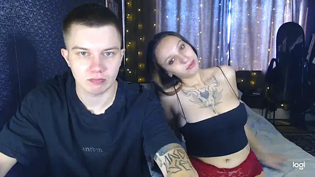 Snapshot of Mark_and_Wendy chatting on October 2025 05:39:02 AM Mark and Wendy online show from October 2025 05:39:02 AM