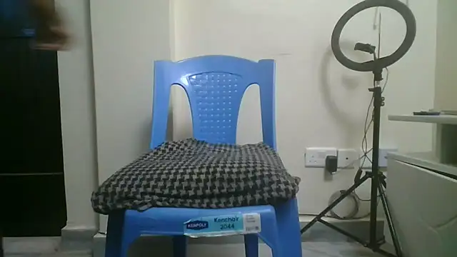 Seeseey online show from November 2025 03:40:02 AM