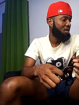 Snapshot of FreakyKaigrey chatting on October 2025 09:46:02 PM FreakyKaigrey online show from October 2025 09:46:02 PM