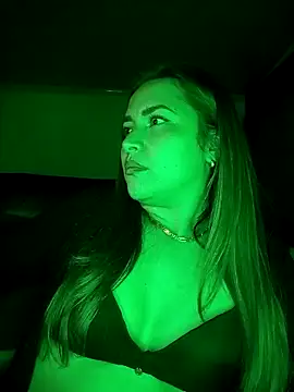 AlannadeLuna online show from December 2025 03:44:02 AM