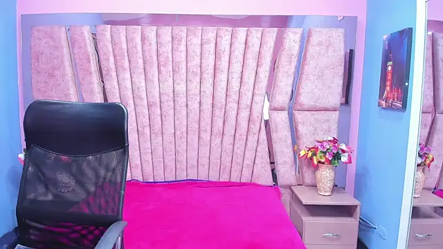 Snapshot of sarah_sweett_ chatting on October 2025 01:19:01 PM sarah sweett online show from October 2025 01:19:01 PM