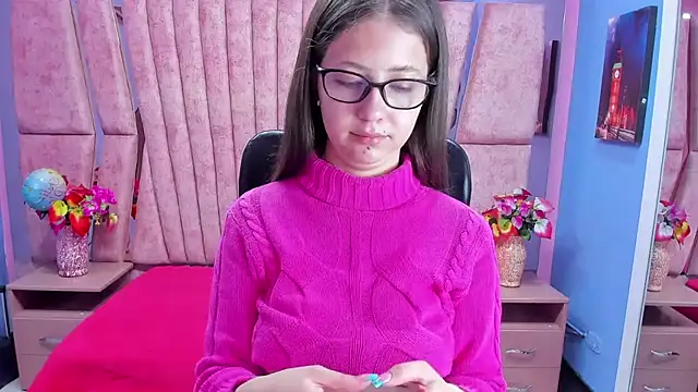 Snapshot of sarah_sweett_ chatting on October 2025 02:28:02 PM sarah sweett online show from October 2025 02:28:02 PM