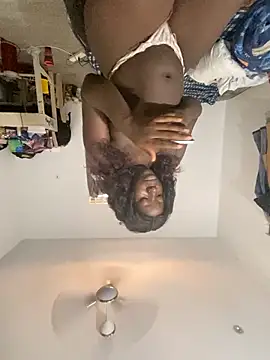 blackhipsyassy online show from December 2025 01:29:01 PM