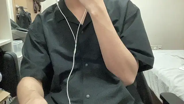 16hornydog online show from November 2025 04:03:01 PM