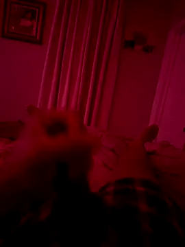 familia0210 online show from October 2025 08:33:02 AM