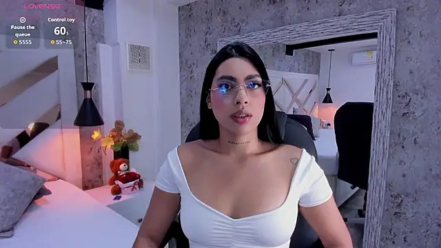 Vanessa Rain  online show from January 2026 06:00:02 PM