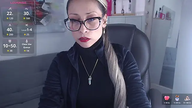 alexia james  online show from May 2026 09:20:02 PM
