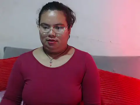 Charlotte Rot2 online show from October 2025 02:37:01 PM