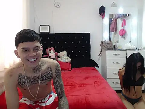 Julieta and james online show from October 2025 09:12:02 PM