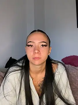 YoungZoexx online show from October 2025 07:17:01 AM