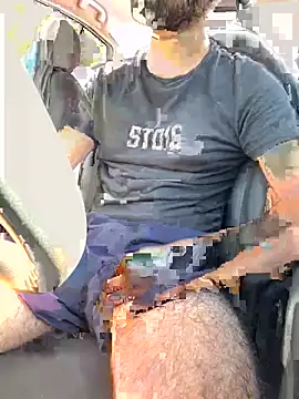 Snapshot of ayrtonmen chatting on October 2025 08:16:02 PM ayrtonmen online show from October 2025 08:16:02 PM