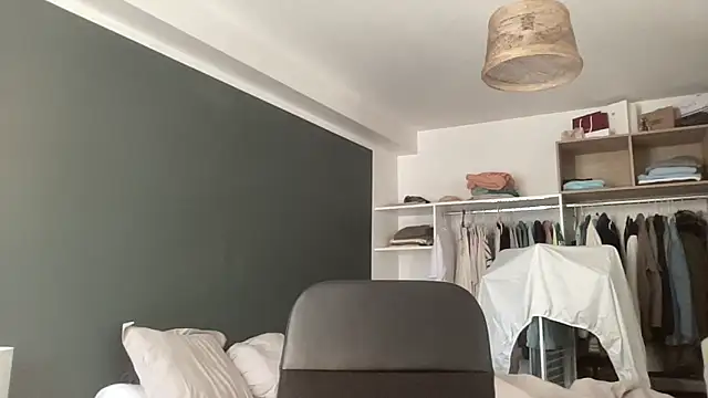 VersaGoo online show from October 2025 01:31:02 PM