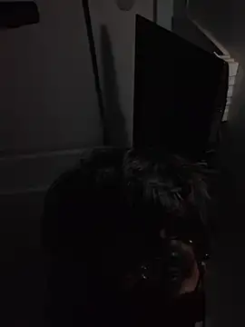 Snapshot of UsurpedThaw chatting on November 2025 06:35:01 PM UsurpedThaw online show from November 2025 06:35:01 PM