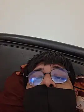 Snapshot of UsurpedThaw chatting on November 2025 02:33:02 AM UsurpedThaw online show from November 2025 02:33:02 AM