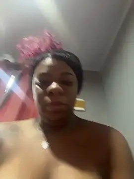 Snapshot of Priihmedeiros chatting on December 2025 09:27:01 AM Priihmedeiros online show from December 2025 09:27:01 AM