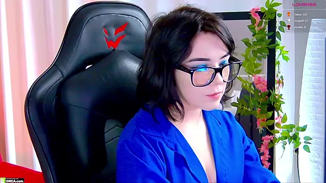 Kelly foox online show from November 2025 09:09:02 AM