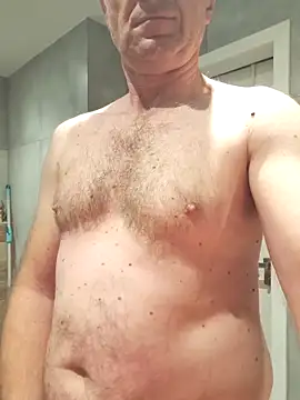 Snapshot of Vintermelon2 chatting on December 2025 06:40:02 AM Vintermelon2 online show from December 2025 06:40:02 AM