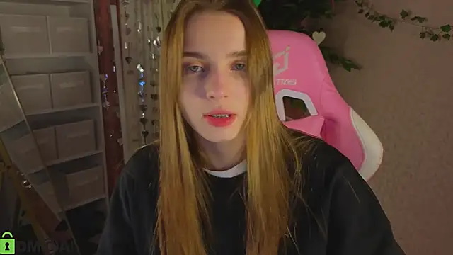 L1na Reeds online show from February 2026 12:36:01 AM