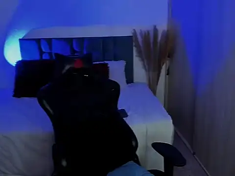 Dammianmiller online show from October 2025 02:43:02 AM