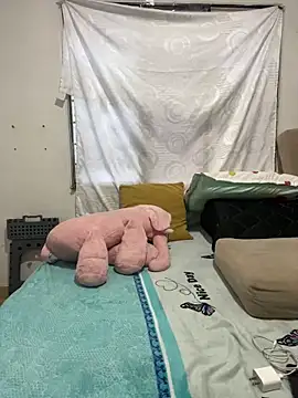 Azza  Slimene online show from October 2025 12:56:01 PM