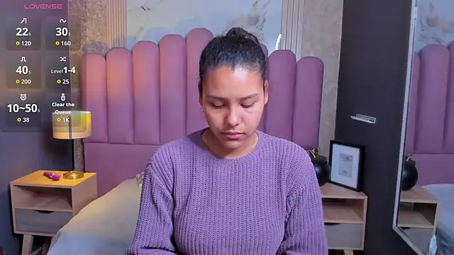 AriaVega online show from December 2025 12:54:01 PM