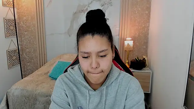 AriaVega online show from May 2026 12:33:02 PM