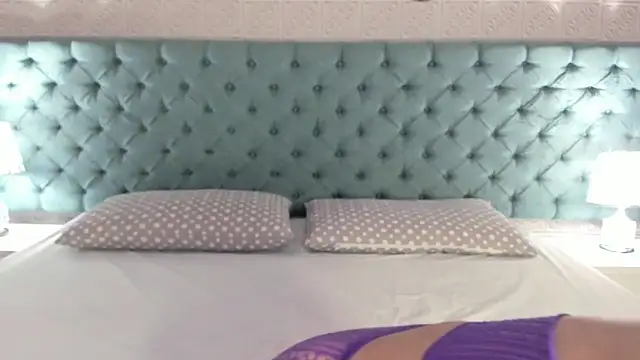 Snapshot of SeleneVoon chatting on October 2025 08:42:02 PM SeleneVoon online show from October 2025 08:42:02 PM