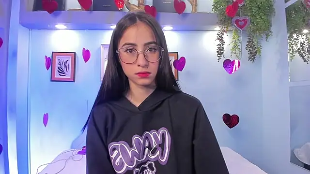 Alana Martinez  online show from February 2026 12:43:02 PM