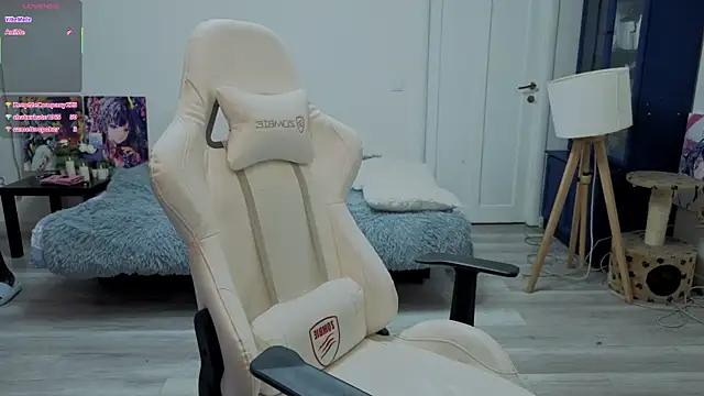 xAlisontiny online show from January 2026 06:50:01 AM