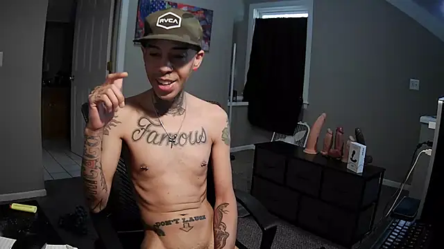 Snapshot of Michigan9000 chatting on October 2025 05:25:01 PM Michigan9000 online show from October 2025 05:25:01 PM