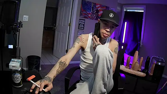 Snapshot of Michigan9000 chatting on October 2025 08:57:01 PM Michigan9000 online show from October 2025 08:57:01 PM