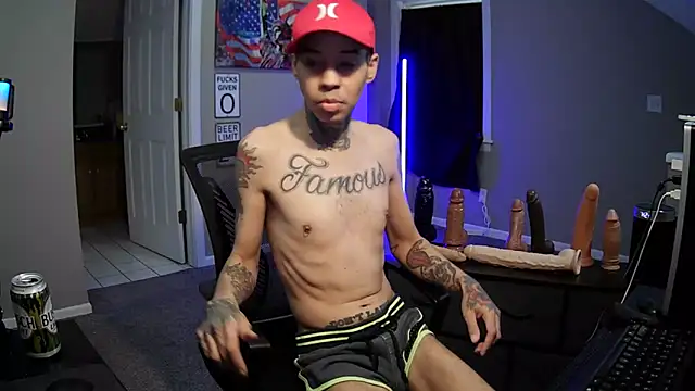 Snapshot of Michigan9000 chatting on November 2025 04:51:01 PM Michigan9000 online show from November 2025 04:51:01 PM