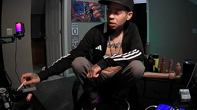 Snapshot of Michigan9000 chatting on November 2025 05:26:01 PM Michigan9000 online show from November 2025 05:26:01 PM